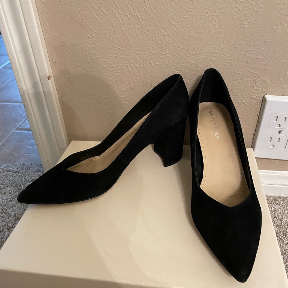 Black Marc Fisher Pointed Toe Heel Size 8